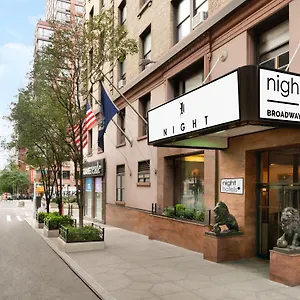 Hotel Night Broadway ***