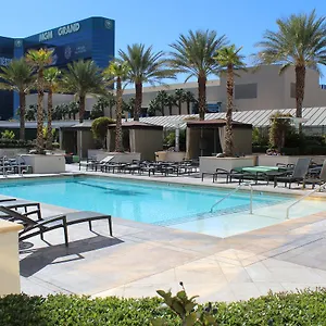 Aparthotel Luxury International At The Signature ****